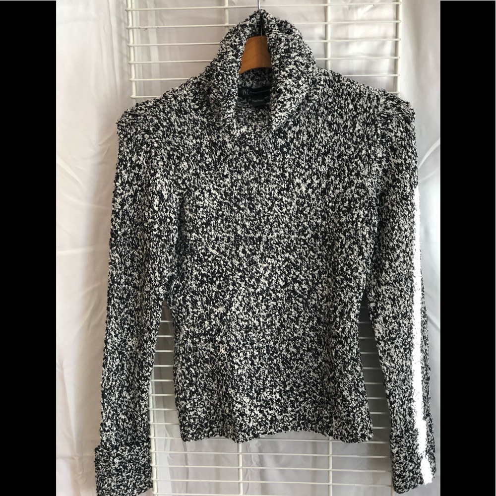 INC long sleeve black/white sweater